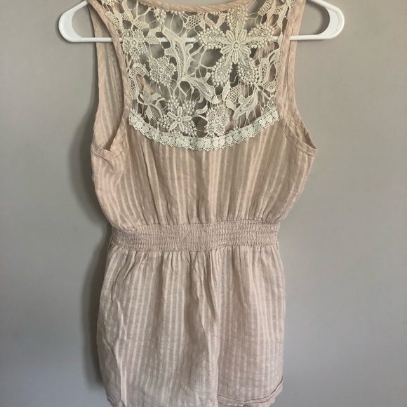 💖5/$25 Light pink/ ivory semi sheer striped button up top - Picture 6 of 6